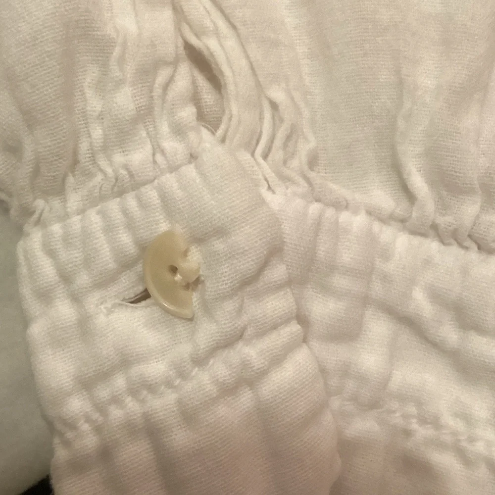 Elegant cream Tunic with long sleeves - Picture 12 of 13